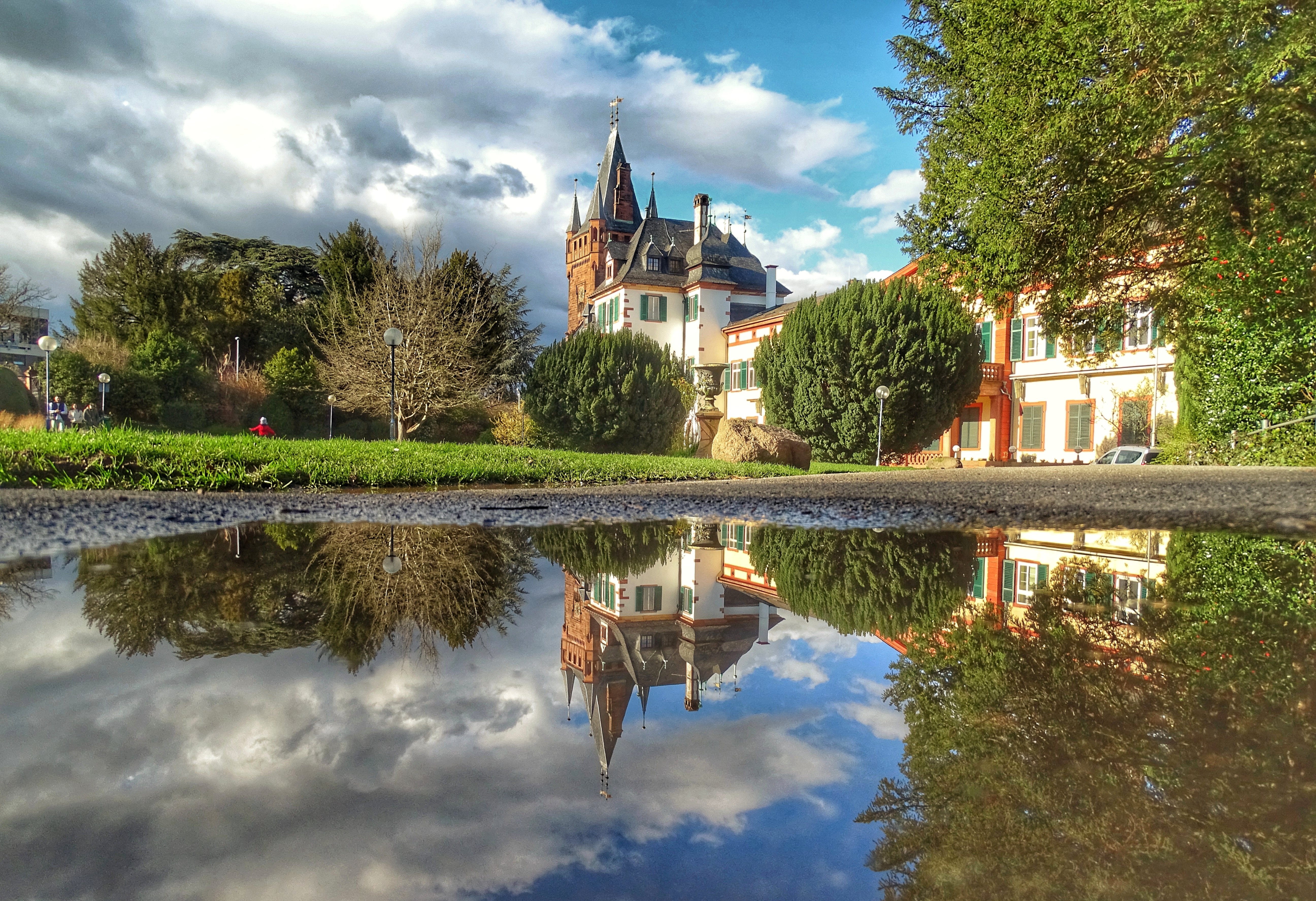 Blick auf das Schloss Weinheim