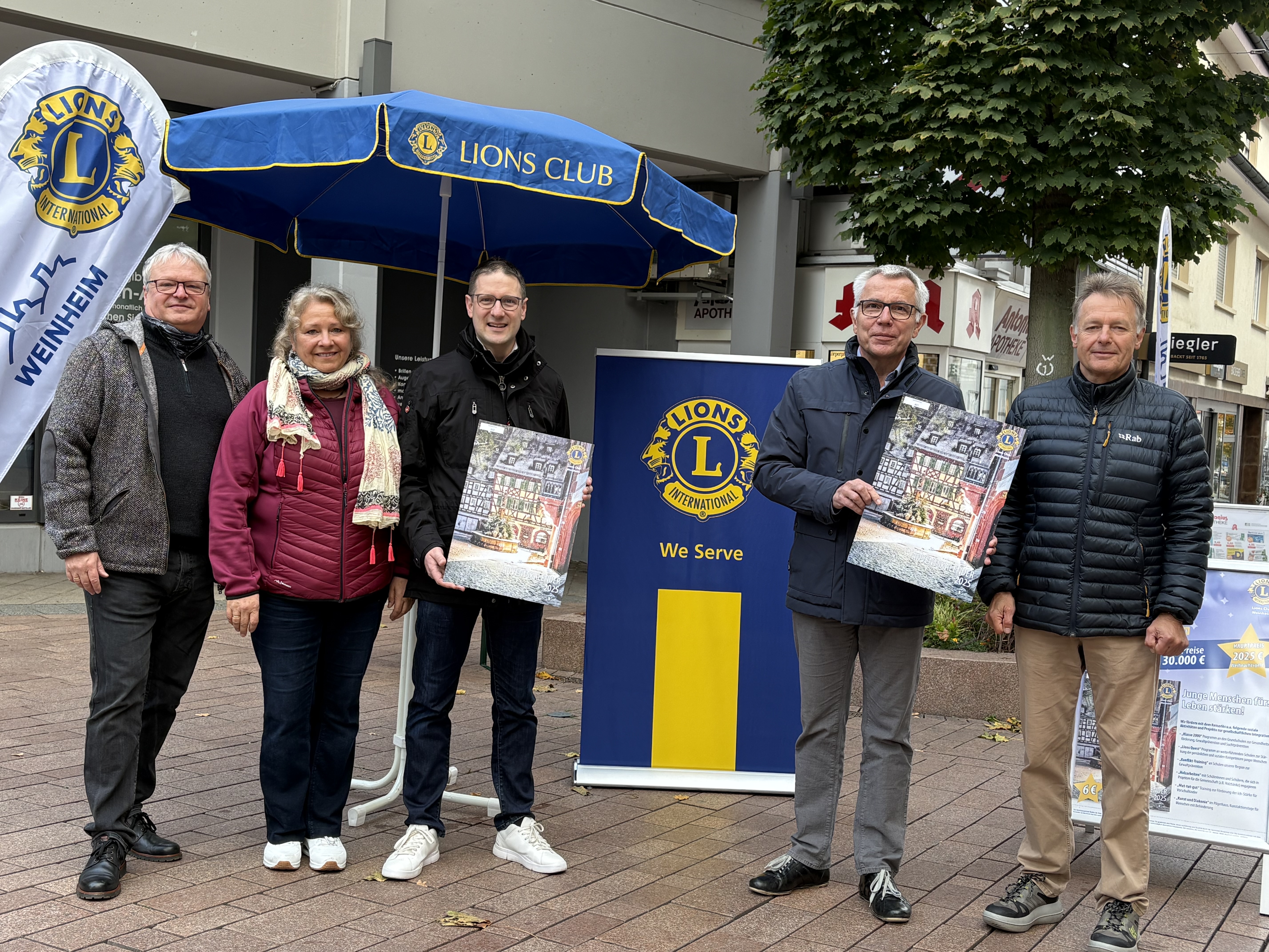 Verkaufsstart in Weinheim Adventskalender 2025